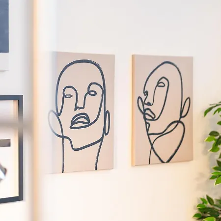 Riverside View Two Bedroom Flat By The Chain Bridge Apartment