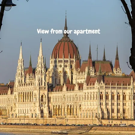 Riverside View Two Bedroom Flat By The Chain Bridge Budapest