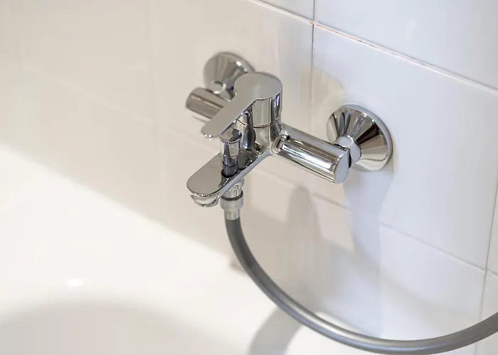 Riverside View Two Bedroom Flat By The Chain Bridge Budapest