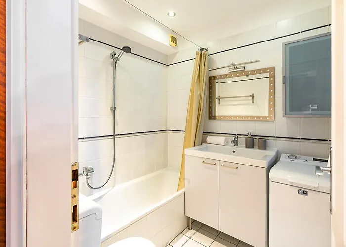 Apartman Riverside View Two Bedroom Flat By The Chain Bridge