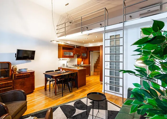 Riverside View Two Bedroom Flat By The Chain Bridge Budapest