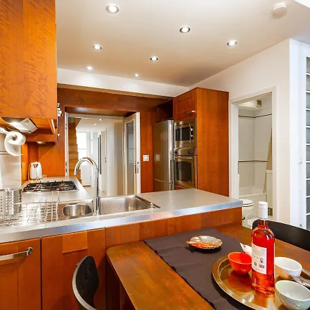 Riverside View Two Bedroom Flat By The Chain Bridge アパート *